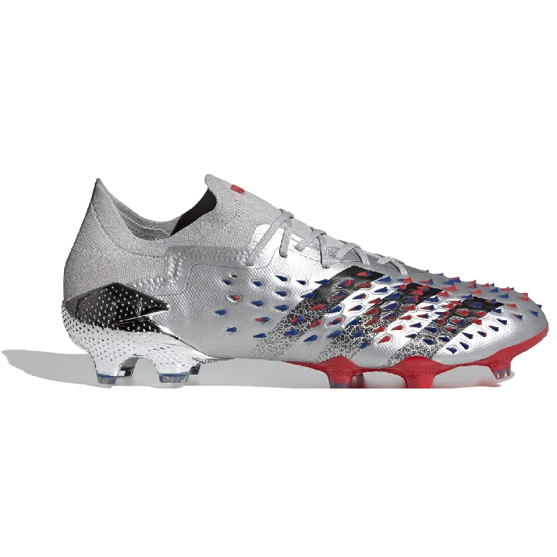 Adidas Predator Freak . 1 Low FG - Silver Metallic / Core Black / Scarlet Refined Women's Hand - crafted