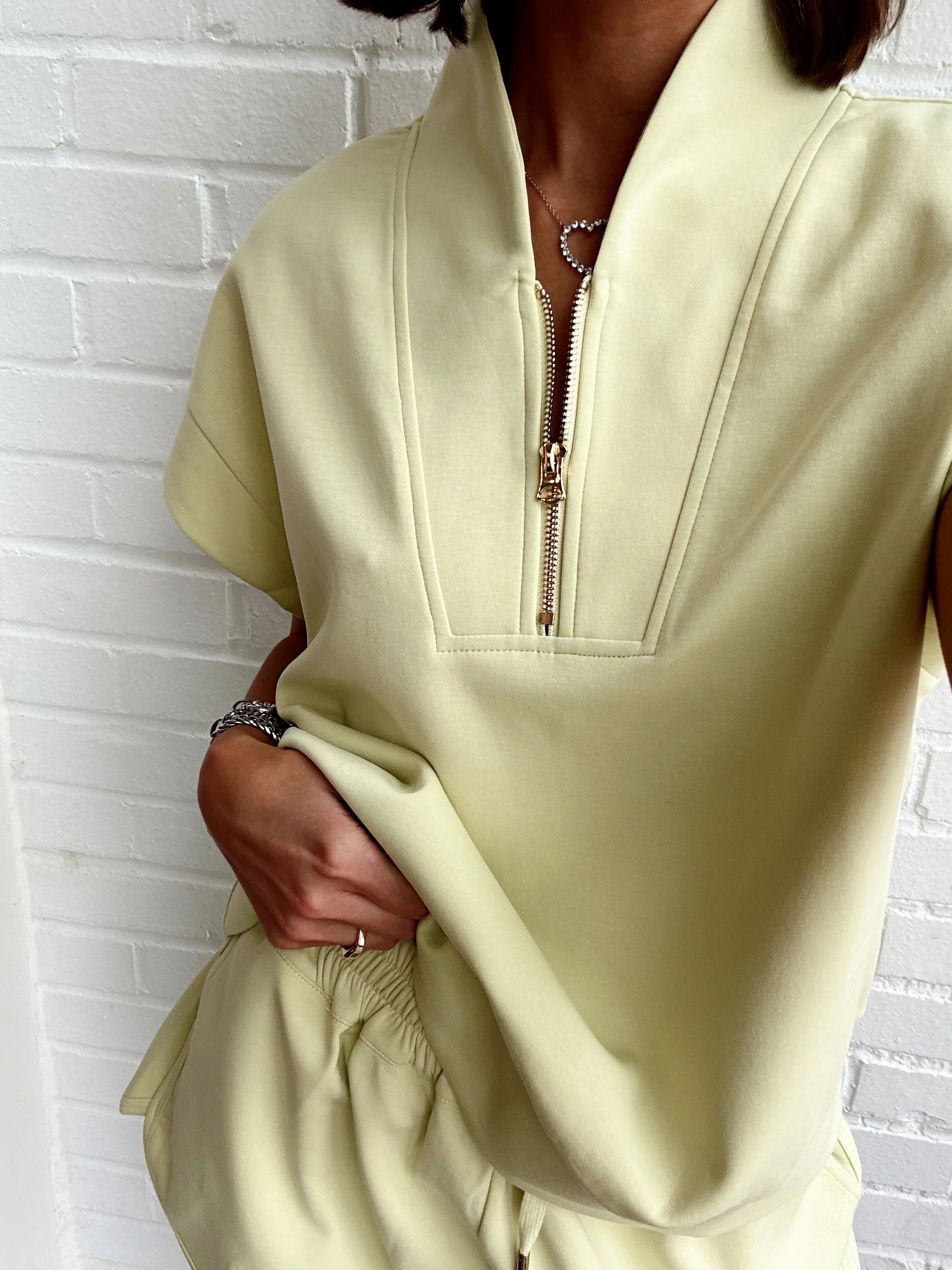 SHORT SLEEVE HALF ZIP-UP SWEATSHIRT Stylish Women's Tropical 