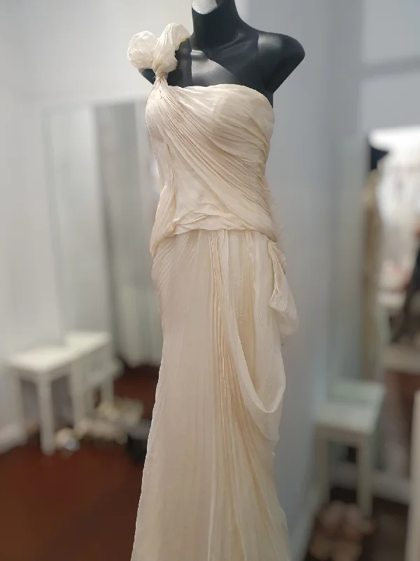 Vera Wang Pure Silk Gown Modern Women's 
