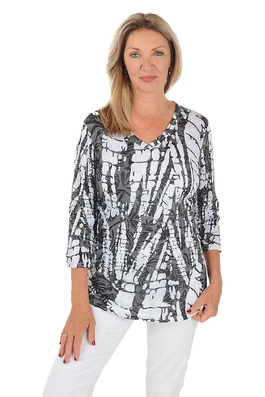 Monochrome Burnout Crinkle Knit Top Scandinavian