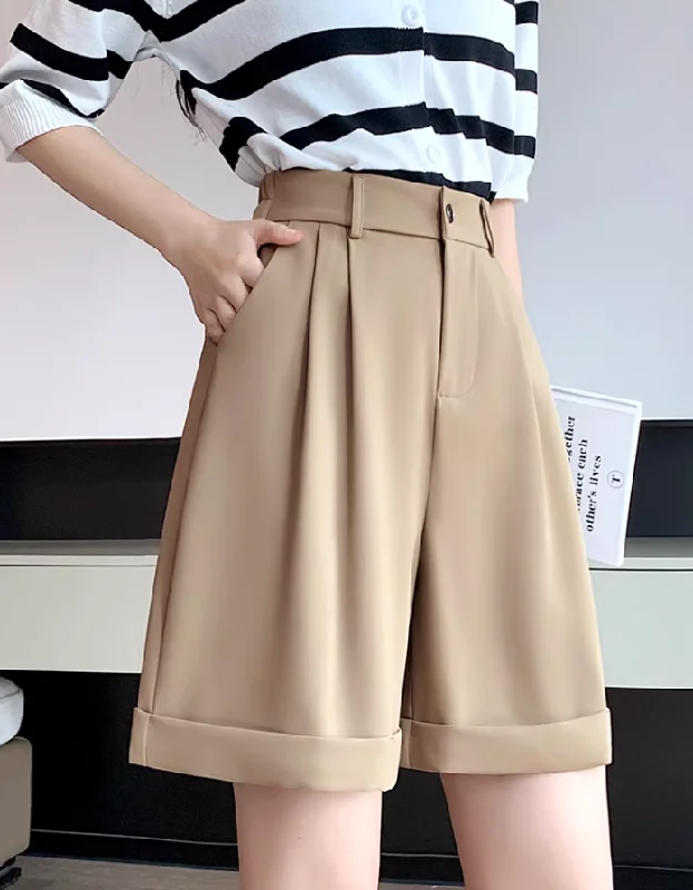 High-Waisted Suit Shorts Street