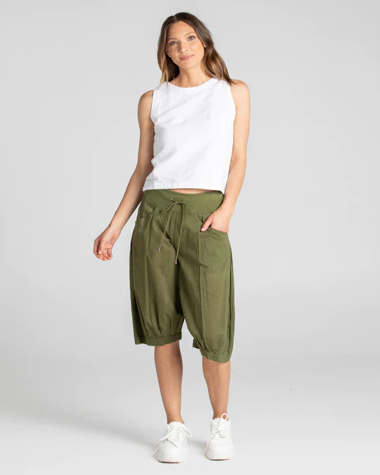 Jada Short Basic Khaki Casual Women's Japanese 
