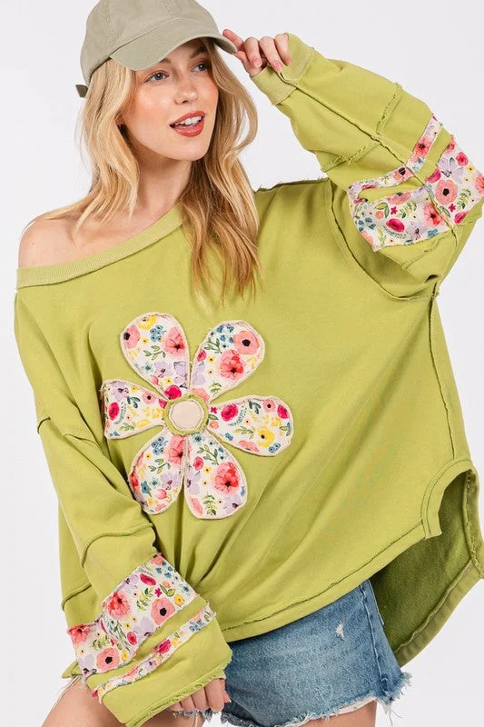 SAGE + FIG Daisy Patch Applique Long Sleeve Sweatshirt Classic Women's Tweed