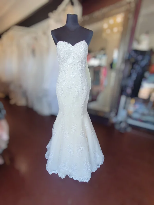 Stella York Strapless Sweetheart Gown Cozy Women's Winter