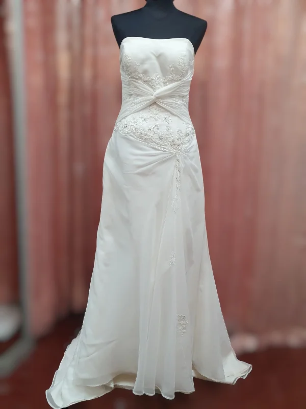 Size 16 Strapless Sweetheart Gown Cashmere
