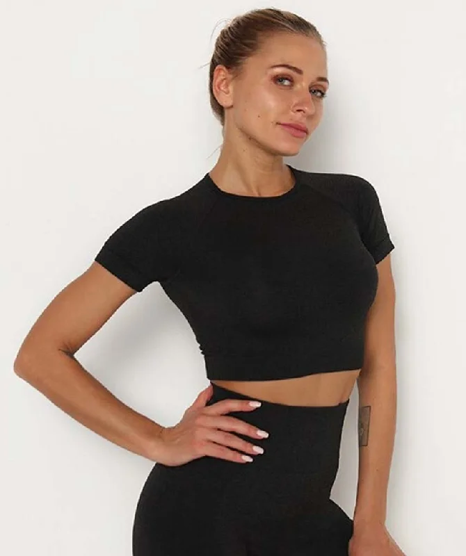 Focus Short Sleeve Crop Top Laid - back Women's Vibe