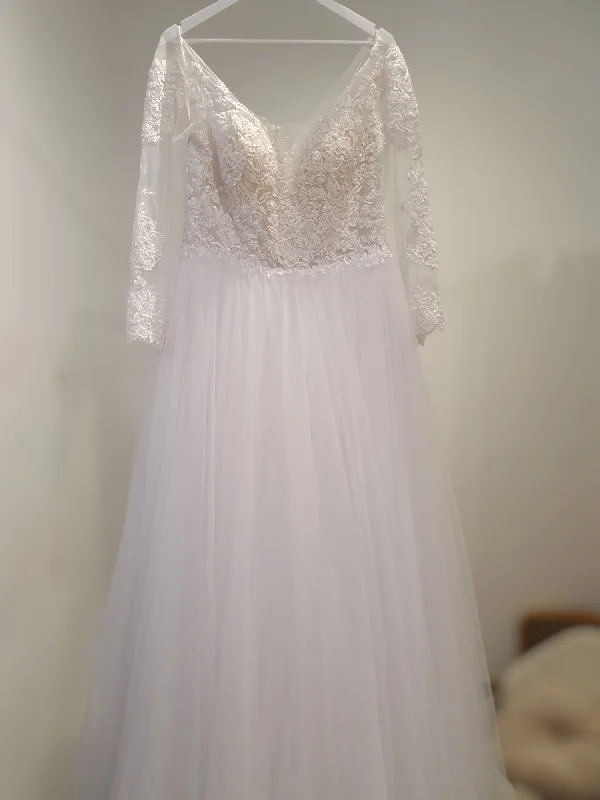 Long Sleeve Lace & Tulle A-Line Gown Contemporary 