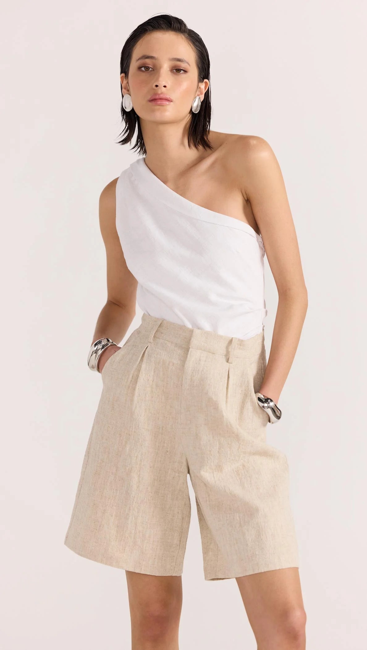 MASON LONGLINE SHORTS Monochromatic Office Style