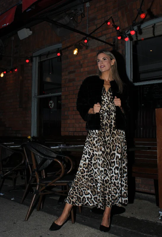 Leo Print Wrap Dress Cozy Women's Winter